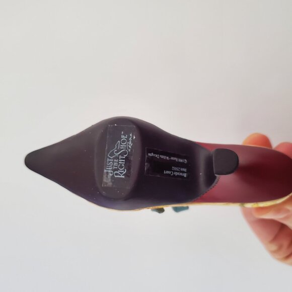 Vintage Miniature Shoe Collection 9pc Victorian Edwardian Witchy Booties Resin - Picture 8 of 16